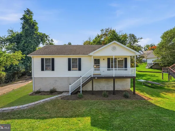 88 John E Mann St, Warrenton, VA 20186