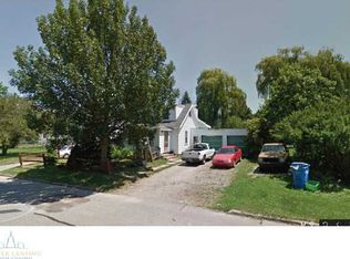 5017 Hughes Rd, Lansing, MI 48910