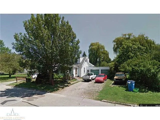 5017 Hughes Rd photo 1