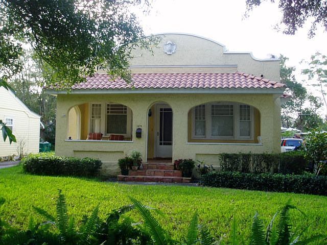 Orwin Manor-Bungalow w/Meditteranean Flair!