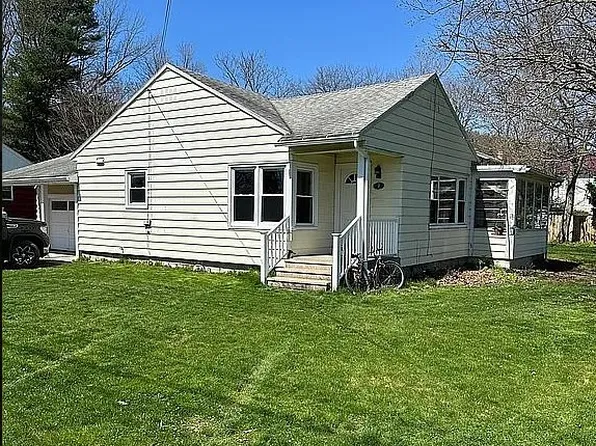 2 Lewis St, Bainbridge, NY 13733