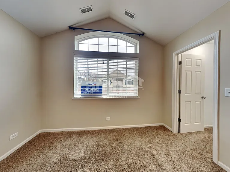 10035 Cummings St — Photo 10