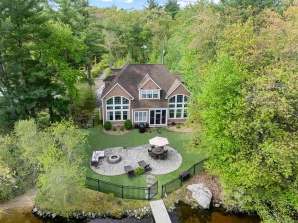 23 Whitneys Grove Road, Derry, NH 03038