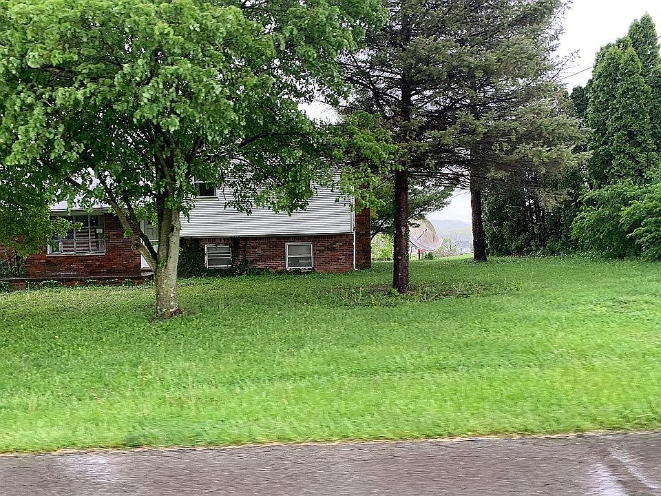 2nd image of 2121 S 14th St