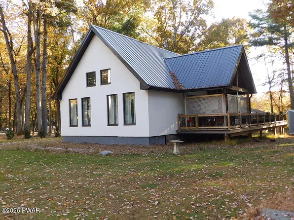 128 Gabrielle Ln, Dingmans Ferry, PA 18328