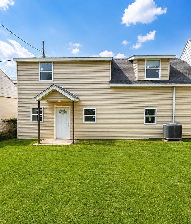 1st image of 2738 1st Ave