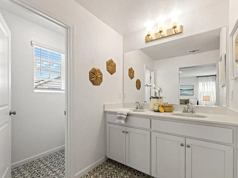 4173 Arjuna Way — Photo 4