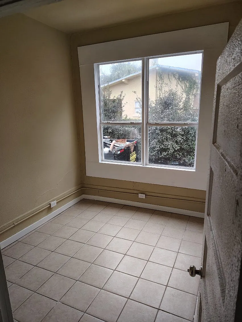 3 bed, 1037 sqft, $1,275 — Photo 4