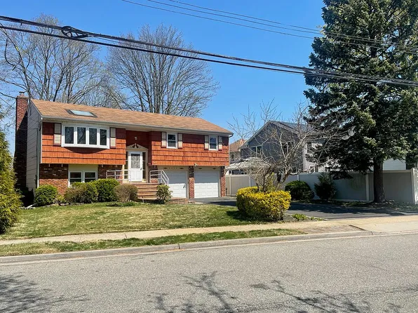 2647 Saw Mill Rd, North Bellmore, NY 11710