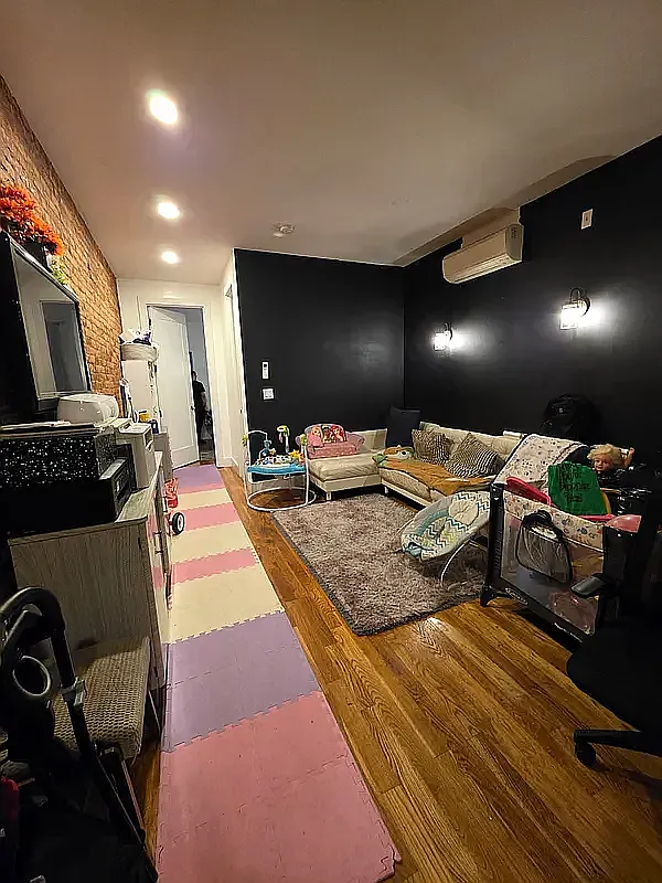 1821 Bleecker Street — Photo 4