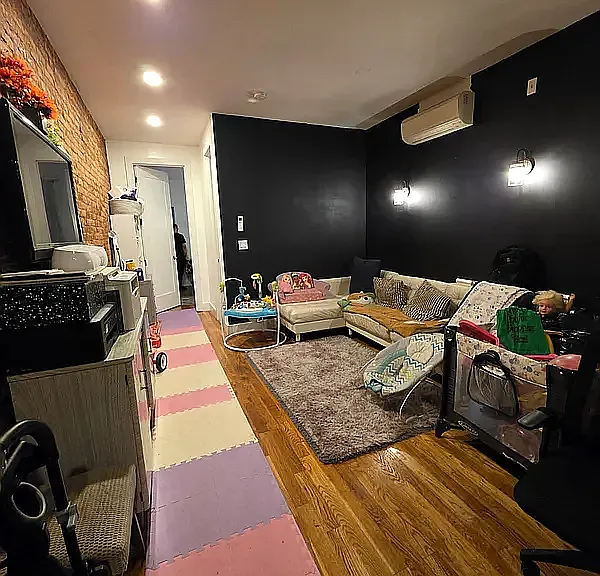 1821 Bleecker St #1L — Photo 3