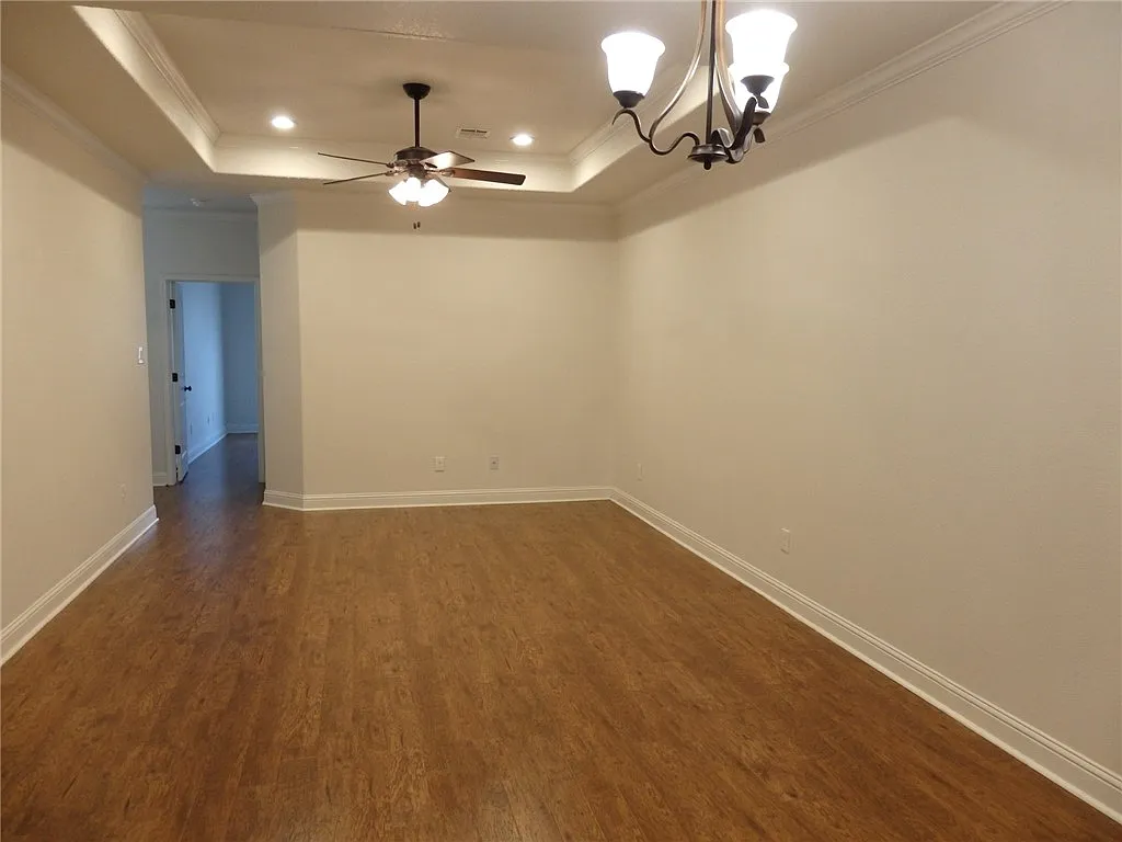 3 bed, 1358 sqft, $1,850 — Photo 4