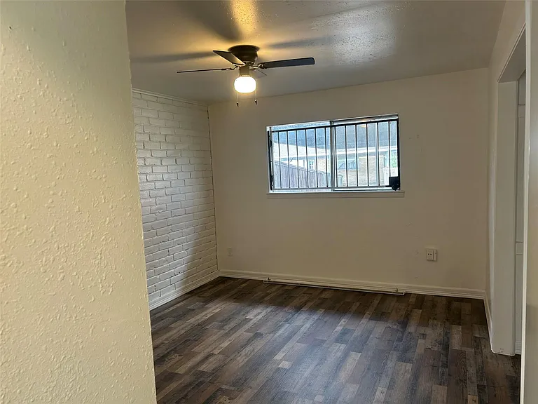 6851 Chasewood Dr — Photo 12