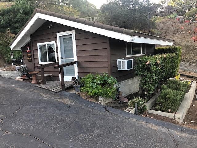 1st image of 4901 Estates Ct