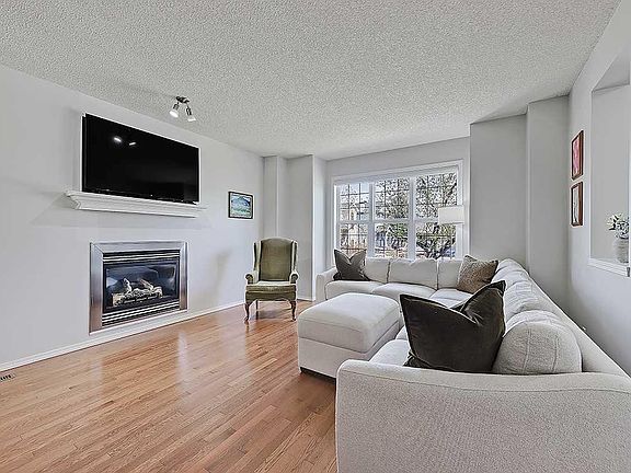 5th image of 558 E Evermeadow Rd SW