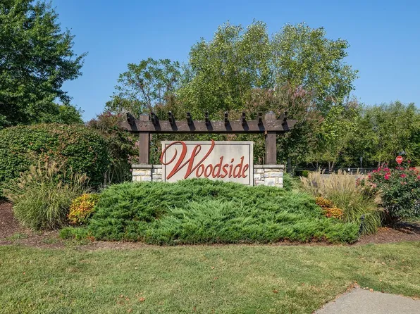 2050 Hemlock Dr, Spring Hill, TN 37174
