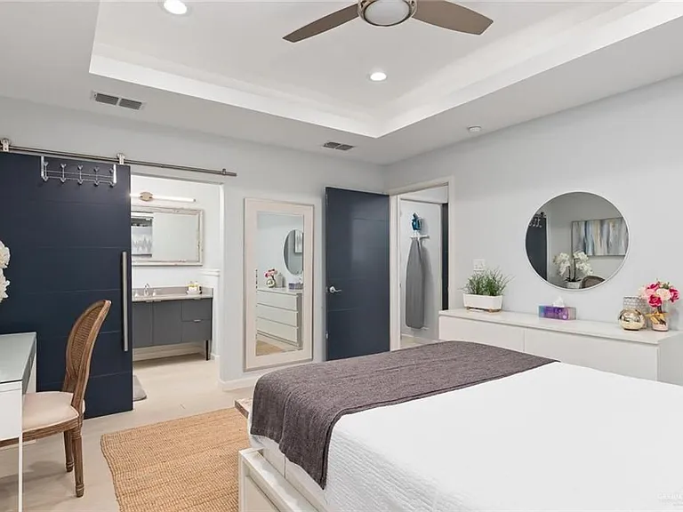 513 San Antonio Ave #8 — Photo 7