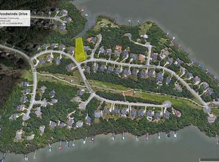 121 Woodwinds Dr, Mount Holly, NC 28120