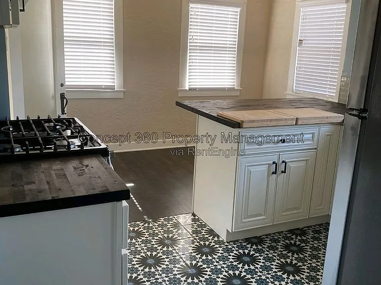 1144 E Appleton St #2 — Photo 14