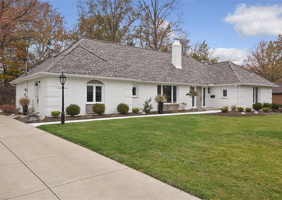 1st image of 3898 N Valley Dr