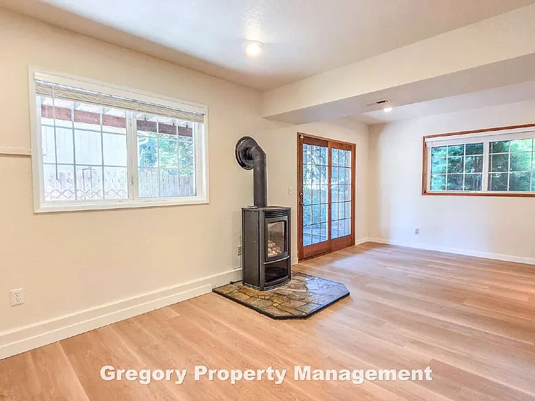 622 204th St SE — Photo 23