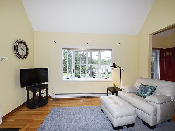 5th image of 44 Spinnaker Ln