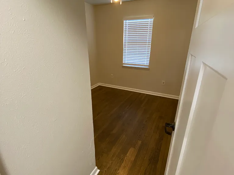 207 Marston Ave #B — Photo 13