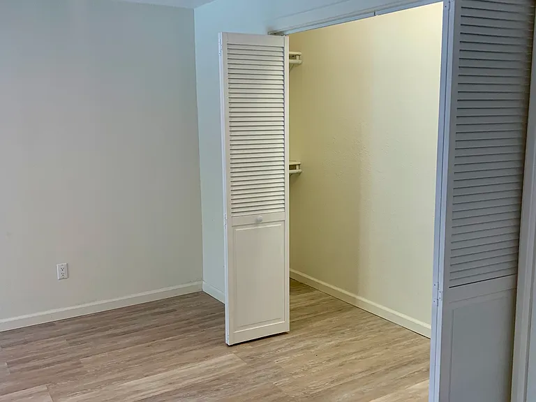 505 N Palm Dr #B — Photo 10