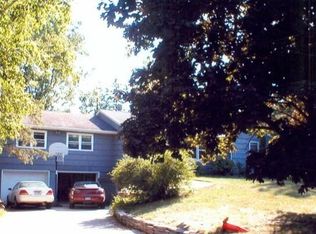 3610 Robin Ln, Minnetonka, MN 55305