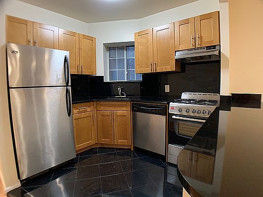 1st image of 149 E 81st St #4EE