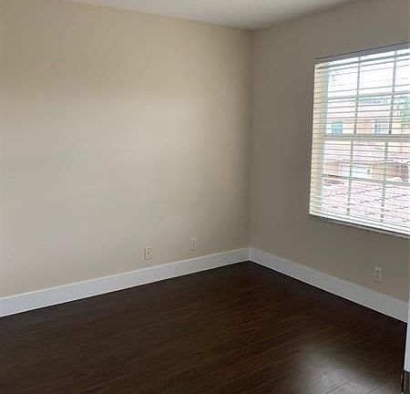 4th image of 6444 Park Lake Cir #6444