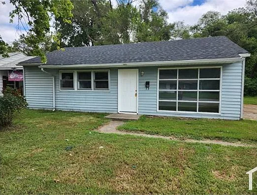 3 bed, 864 sqft, $1,250 — Photo 2