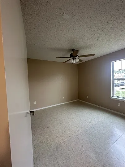 3101 Jordan Ave — Photo 17
