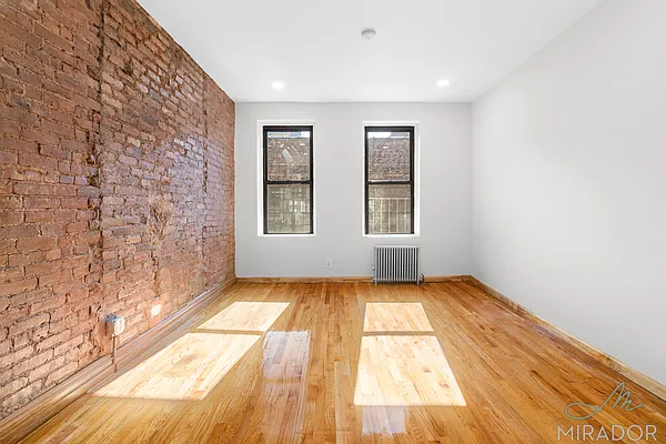 Rented by Mirador Real Estate | media 6