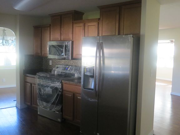 3rd image of 1022 Vermont Ave