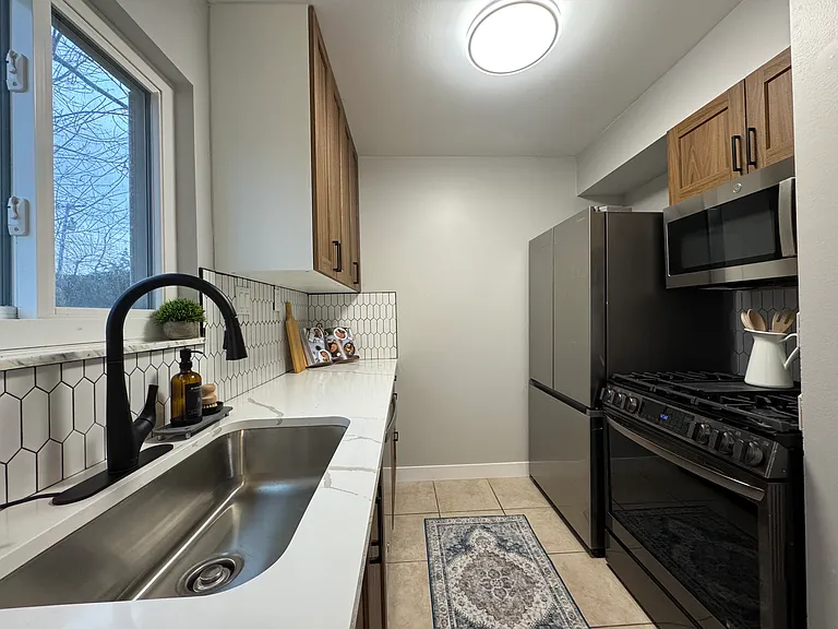 1323 Sunset Blvd — Photo 5