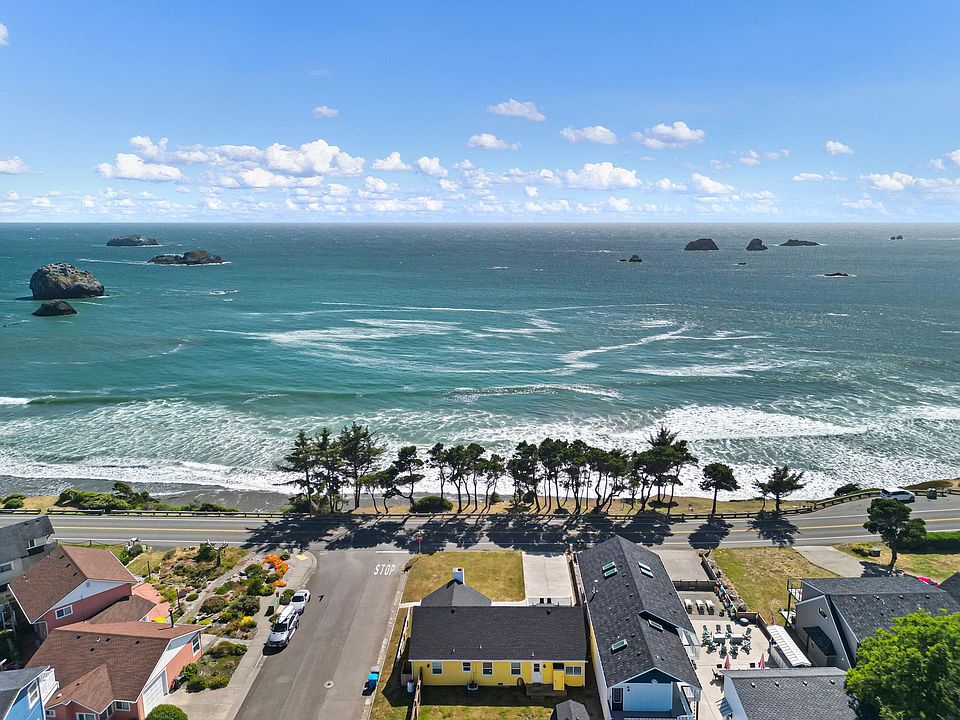 1st image of 424 N Pebble Beach Dr