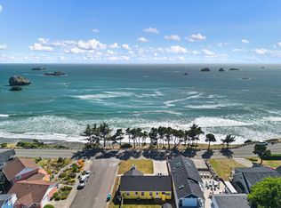 424 N Pebble Beach Dr, Crescent City, CA 95531