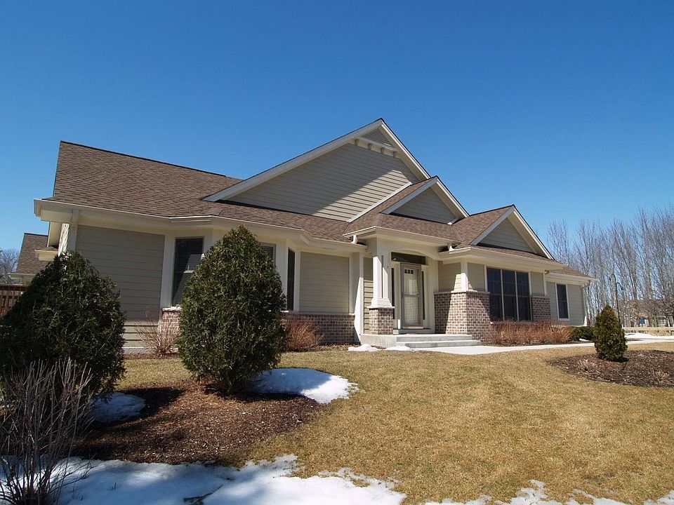 1st image of 1481 W Winding Hollow Ln