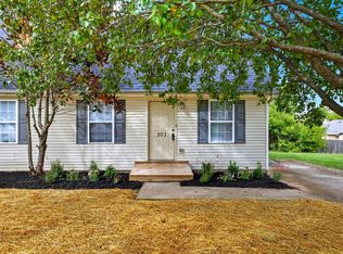 203 Maple Leaf Ln, Nicholasville, KY 40356