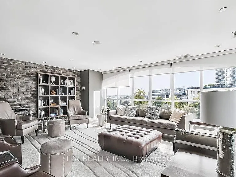 160 Macdonell St #1508 — Photo 38