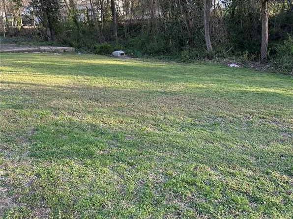 421 Deno St, De Soto, MO 63020