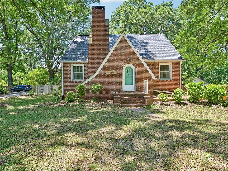1st image of 3016 Hope Valley Rd