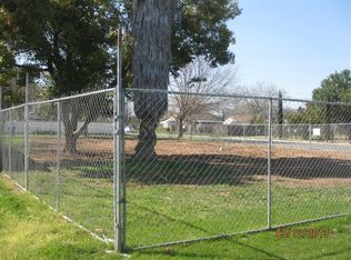 1124 Rogers St, Madera, CA 93638