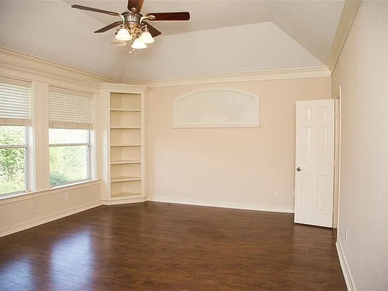 2032 Cork St — Photo 19