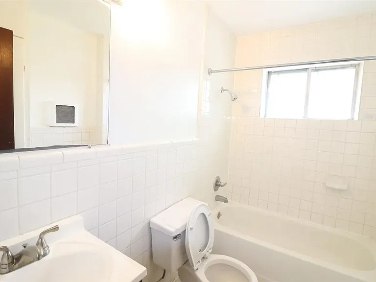 9107 Rustown Dr — Photo 18