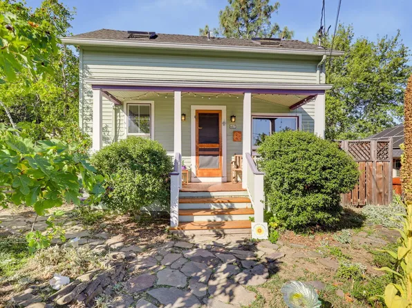 487 Rock St, Ashland, OR 97520