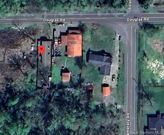 2nd image of 1077 Douglas Rd