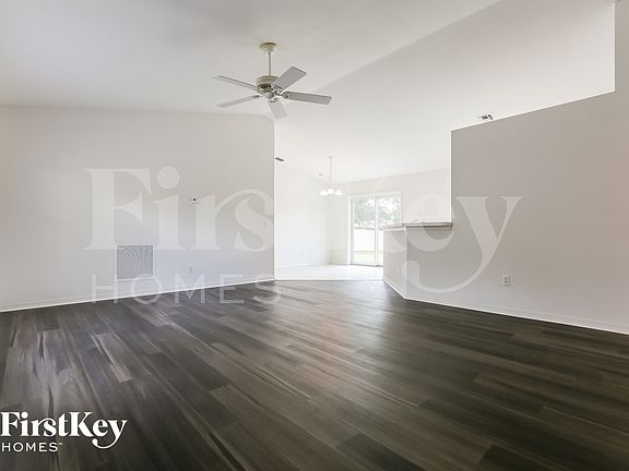2nd image of 11092 Vanessa Ave