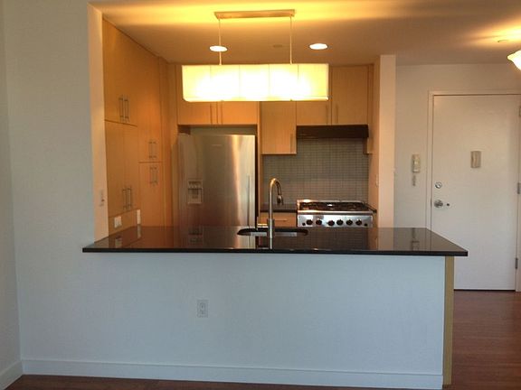 2nd image of 5-49 Borden Ave #7K
